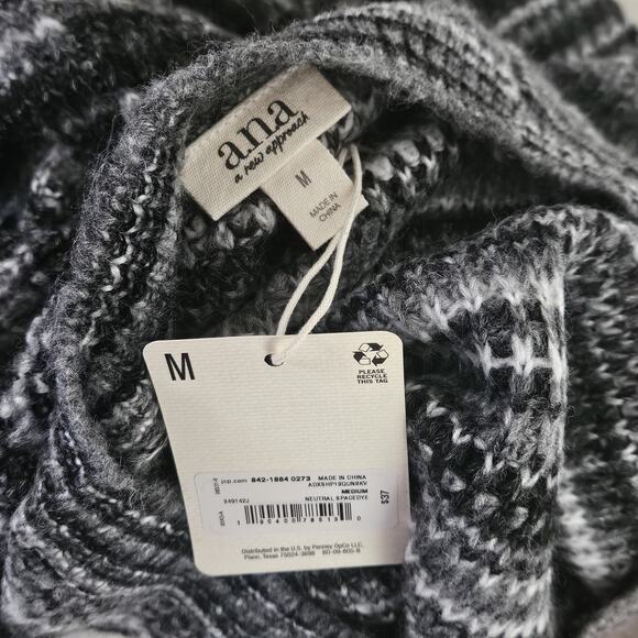 Grey Sweater Size Medium New with Tag - Picture 3 of 4